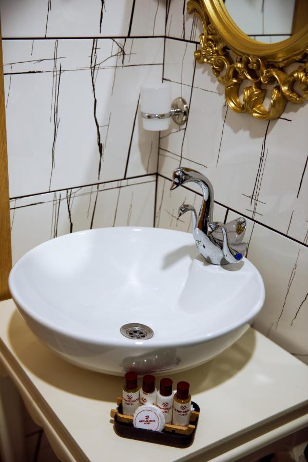 Germenicia Hotel Istanbul Bagian luar foto
